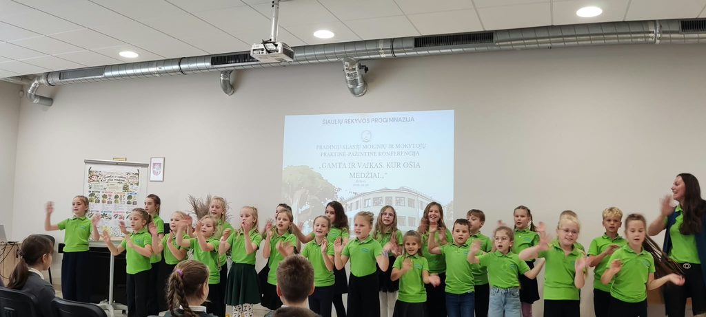PRAKTINĖ-PAŽINTINĖ KONFERENCIJA „GAMTA IR VAIKAS. KUR OŠIA MEDŽIAI…“